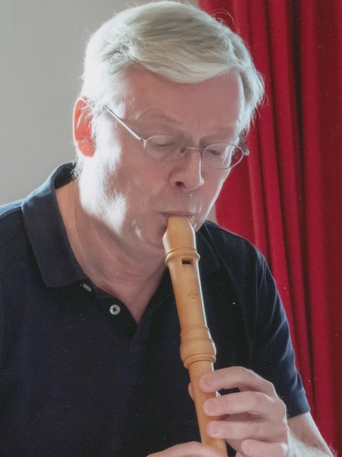 Michael Haverkamp playing alto recorder (Altblockflöte), Portrait, 2022